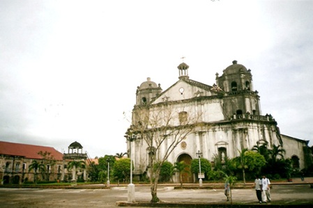 naga-metropolitan-cathedral1
